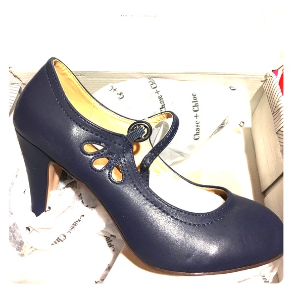 Shoes - NEW Vintage Retro Round Toe Pumps
